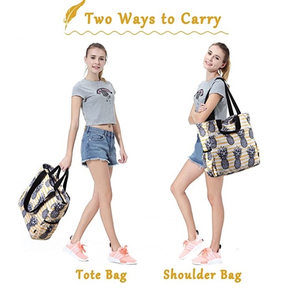 Water resistant beach bag/tote with Zipper. - Picture 5 of 12